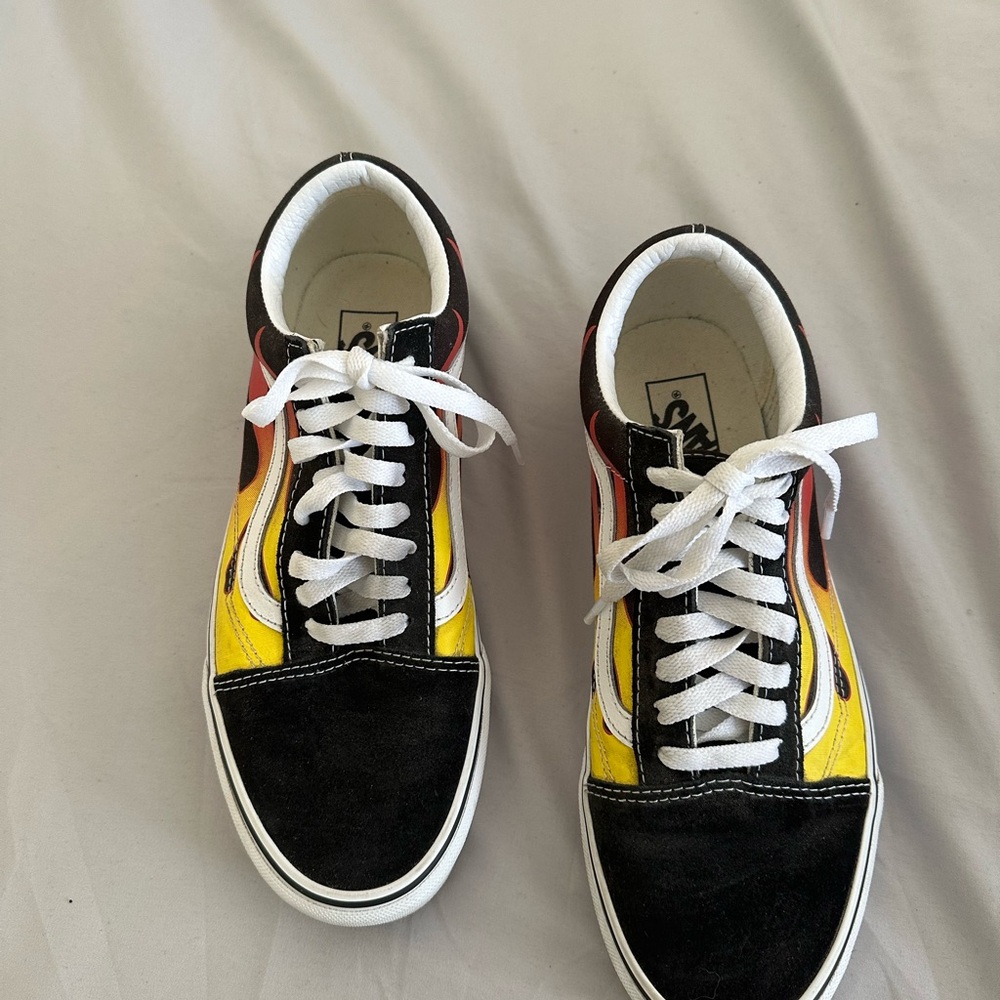 Old Skool Vans with Flames Women’s size 10.5